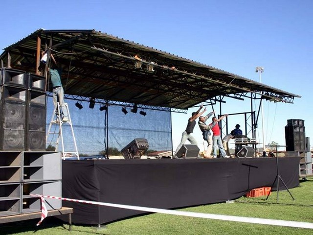 Mobile Stage (Day Night Setting)_2.jpg